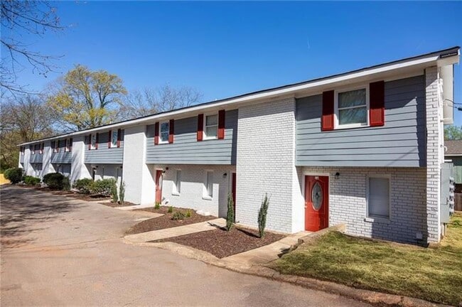 Primary Photo - 3241 Turner St