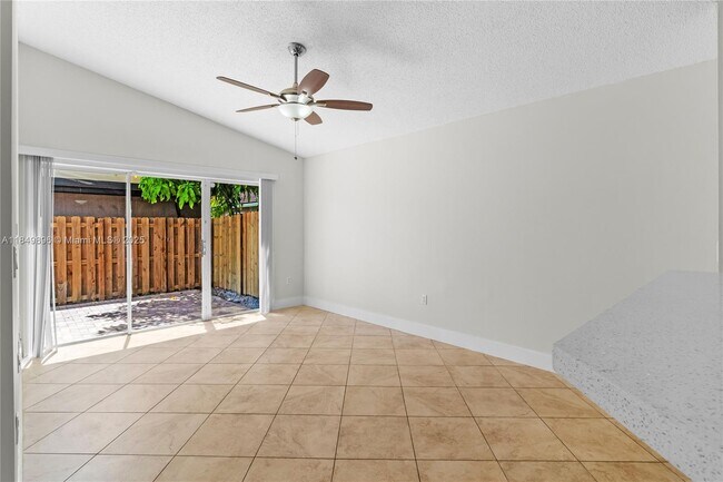 Building Photo - 14611 SW 156th Ave