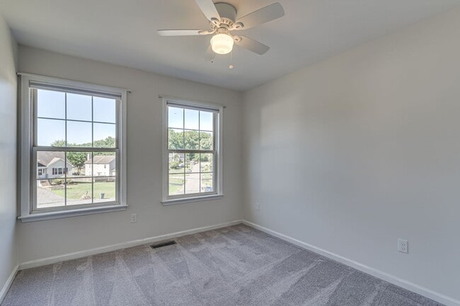 Building Photo - Gorgeous Single Family Home on a Cul-de-Sac!