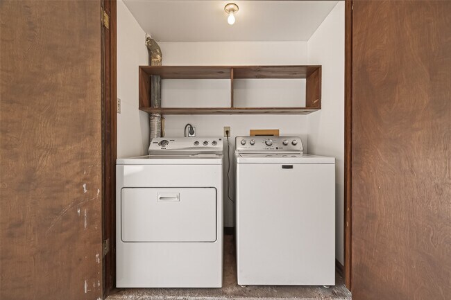 Building Photo - 10614 Fairlane Dr