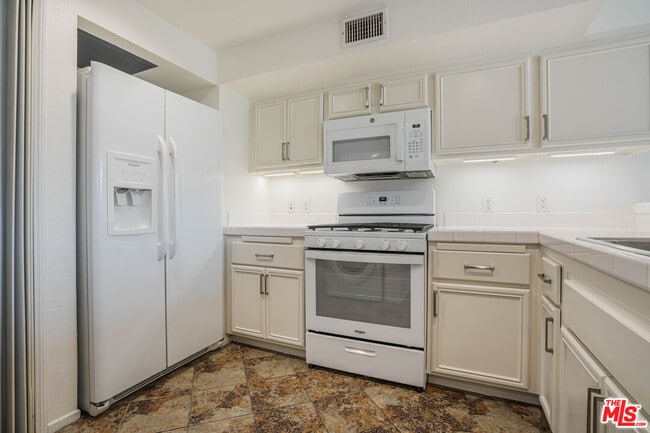 Building Photo - 13200 Pacific Promenade