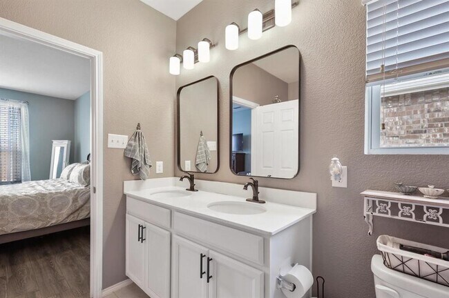 Building Photo - 3129 Adrian Creek Dr