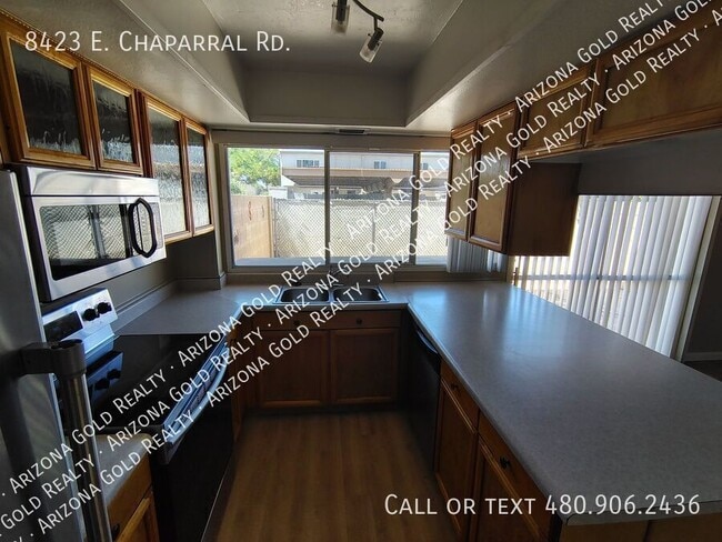 Building Photo - 8423 E Chaparral Rd