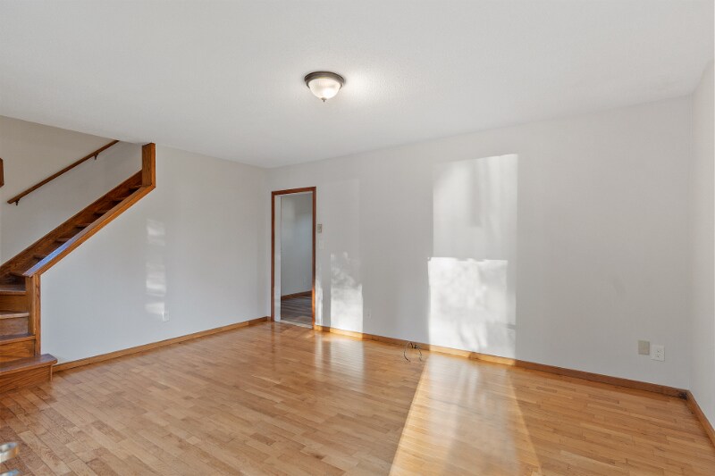 Building Photo - 77 Ingleside Ave