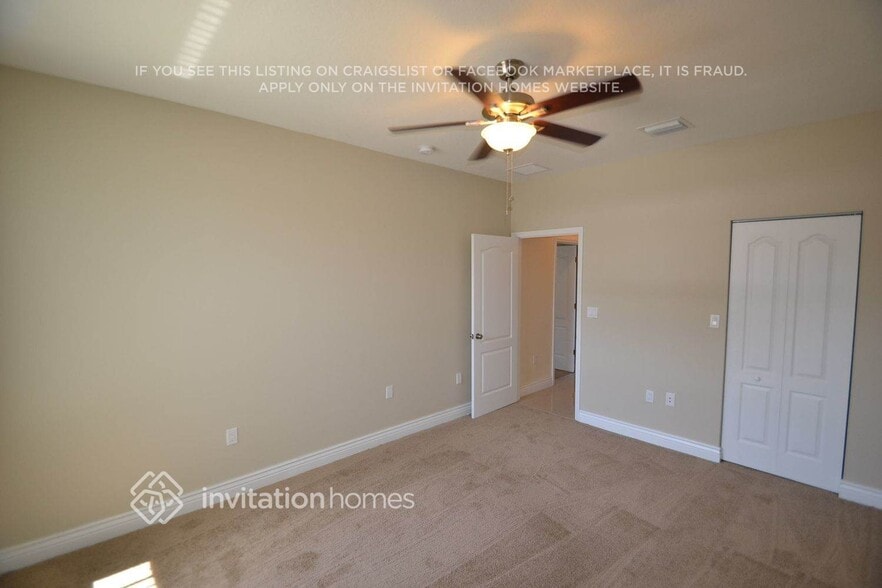 Building Photo - 2401 NE 15th Ave