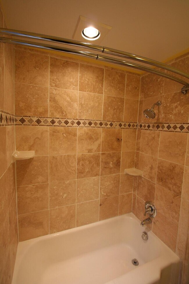 Building Photo - 4511 Main St