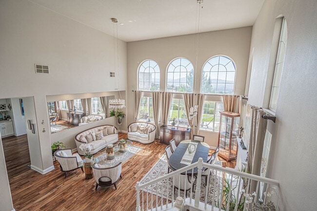 Building Photo - Expansive 5-Bedroom Home with Spa & Solar ...