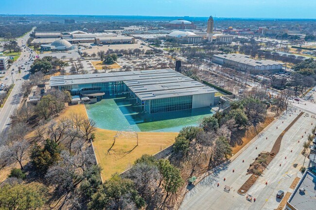 Building Photo - Exclusive wastside condo now available!