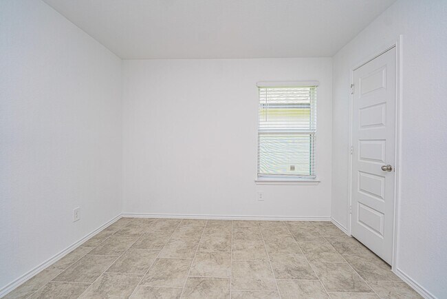 Building Photo - 1118 Appaloosa Ln