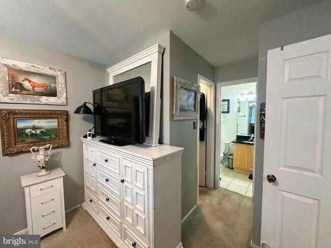 Building Photo - 3306 Wyndham Cir