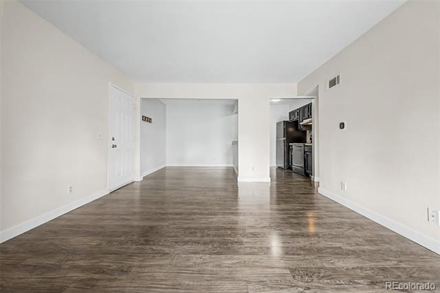 Building Photo - 7665 E Eastman Ave