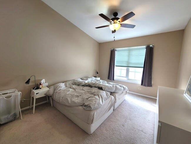 Building Photo - 615 Newbury Ln