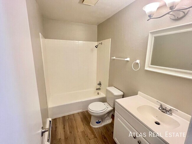 Building Photo - 415 St Vrain Pl