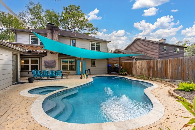 Building Photo - 14602 Oak Bend Dr