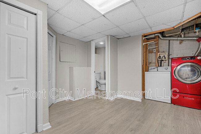 Building Photo - 7474 School Ave