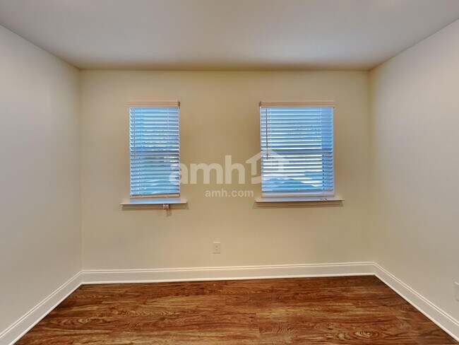 Building Photo - 225 Rivulet Dr