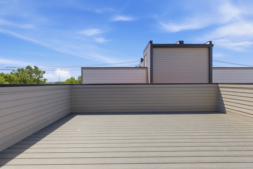 Building Photo - 3967 Clifton Ave