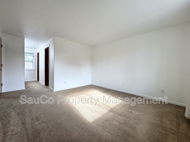 Building Photo - 992 S Palmetto St