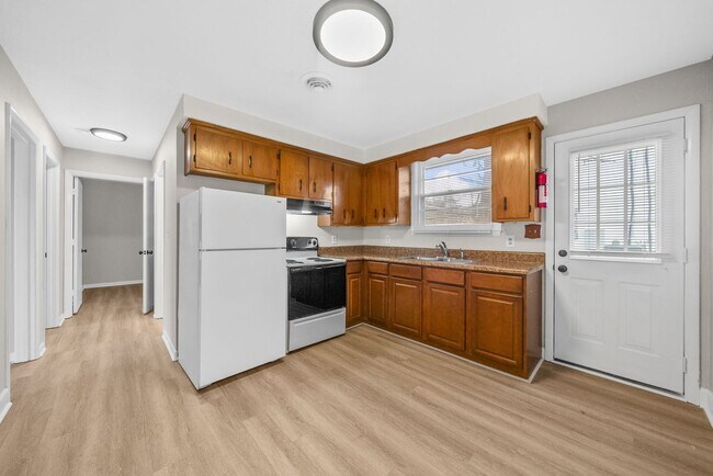 Building Photo - 125 Tandy Dr