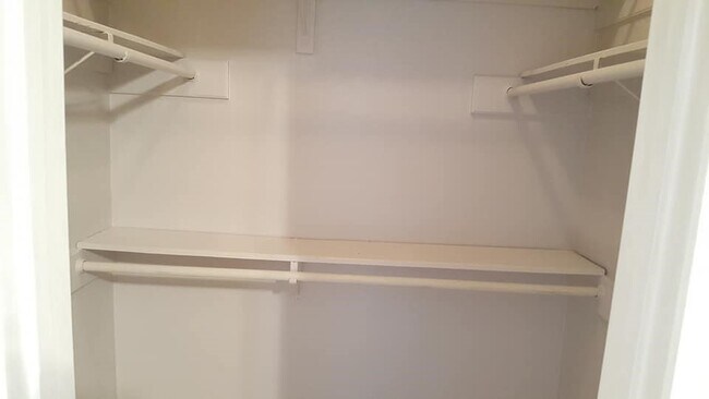 Building Photo - 9809 Richmond Ave.