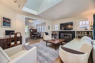 Building Photo - 3 BDR Oasis near Denver Botanic Gardens