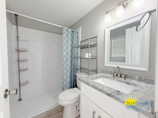 Building Photo - Upgraded 4BR Home with In-Ground Pool in Fort Walton Beach!