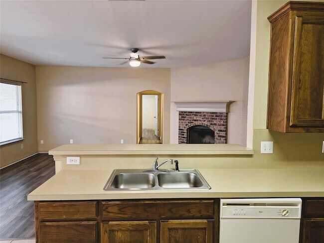Building Photo - 5725 Swords Dr