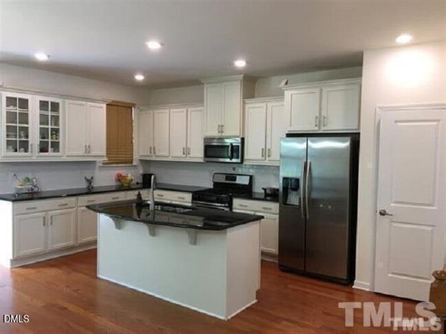 Building Photo - 725 Edgewater Ridge Ct