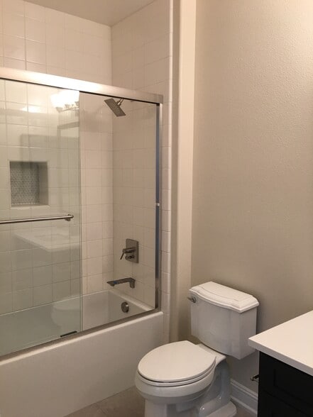 Bath for Bedrooms 1 and 2 - 1964 Sage Loop