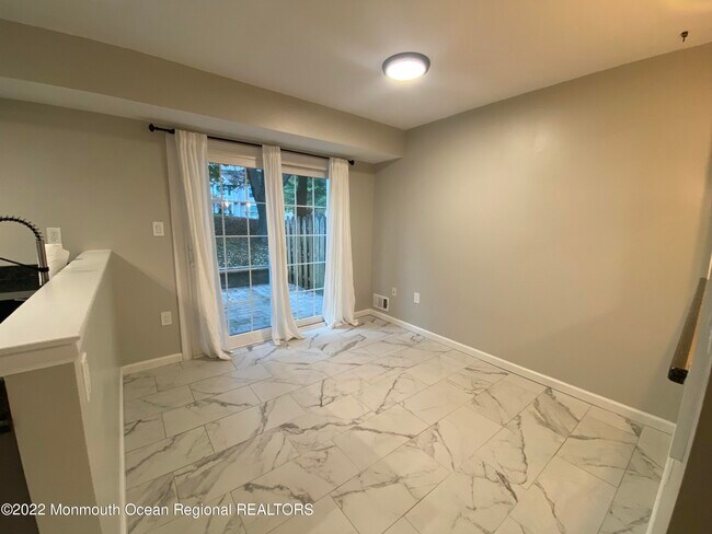 Building Photo - 11 Duncan Way