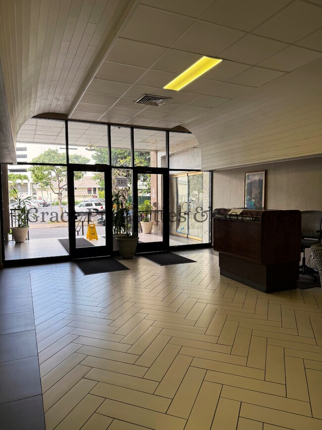 Building Photo - 0041ASH