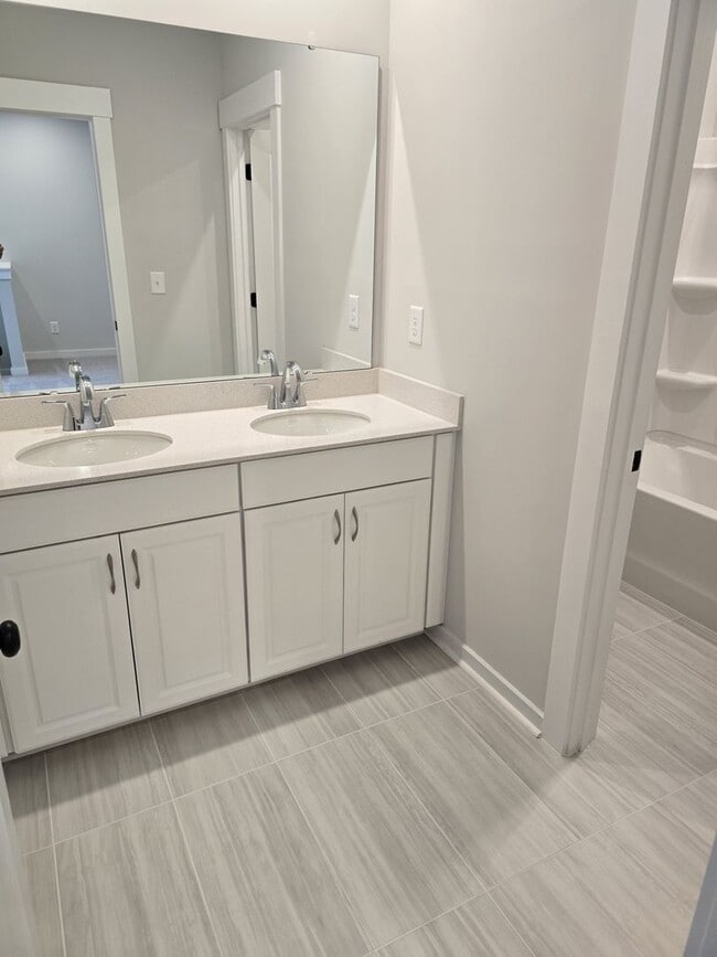 Building Photo - Beautiful New Constuction 3BR/2.5BA Townhouse