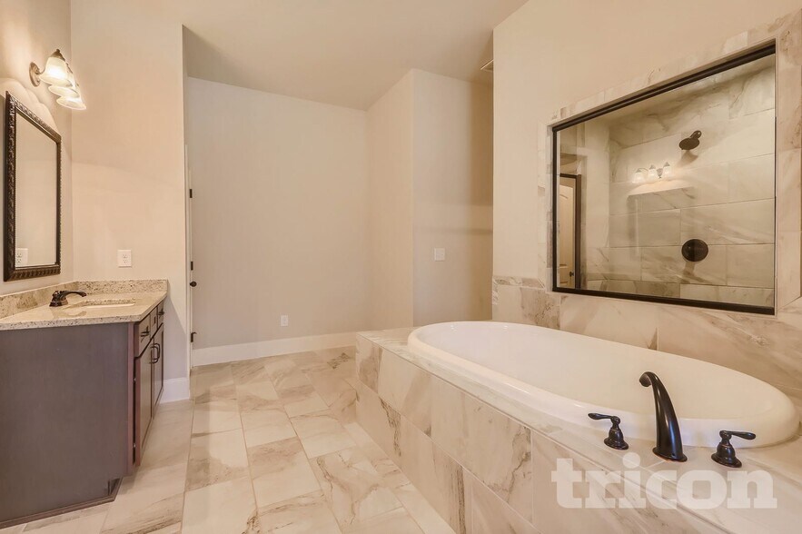 Building Photo - 273 Enfield Ln