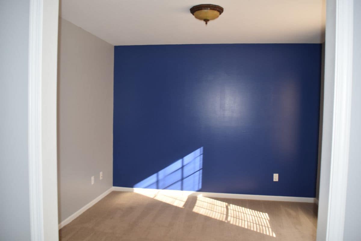 Building Photo - 8549 Hawthorn Hill