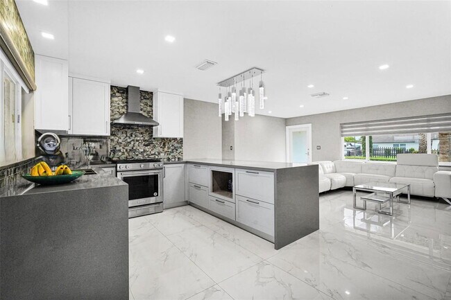 Building Photo - Southwest 133rd Court, Miami, FL 33175 - 3 BR 2.5 BA single-family home