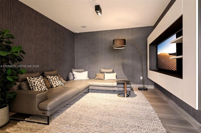 Building Photo - 3581 E Glencoe St