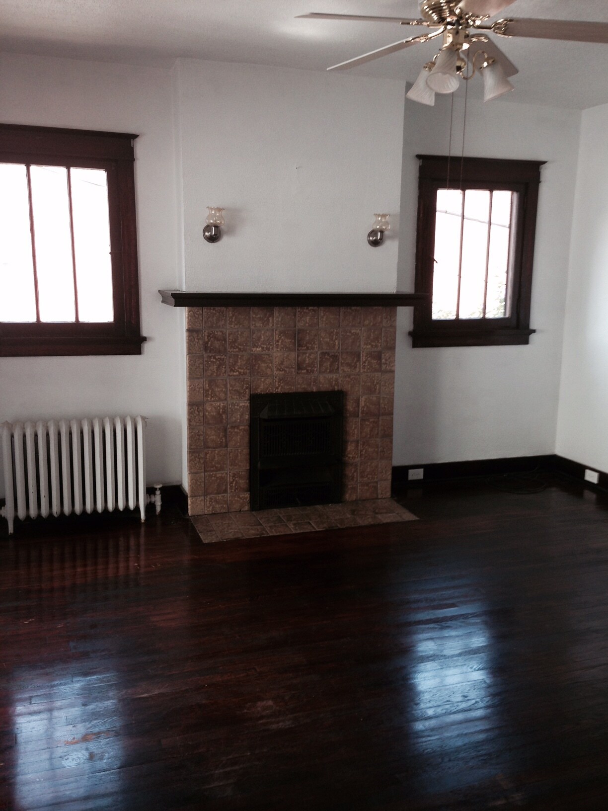 Building Photo - 114 Locust St