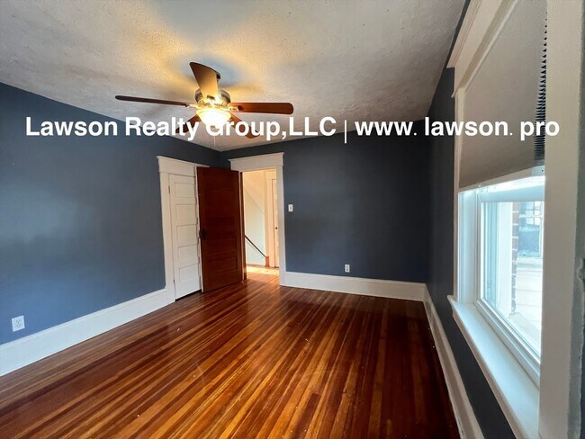 Building Photo - Heart of Grandin Court- Location, Location, Location!