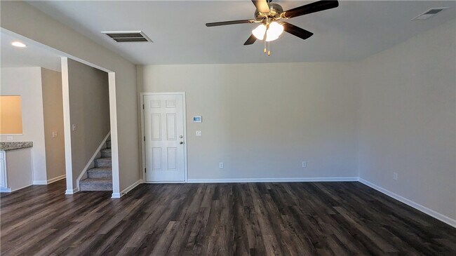 Building Photo - 249 Carvel Trl