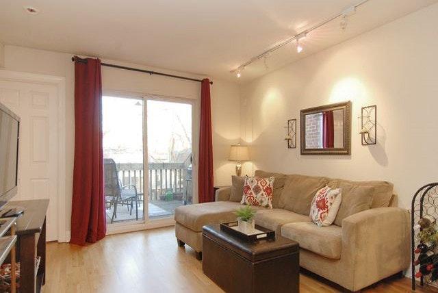 Building Photo - 2036 N Larrabee St