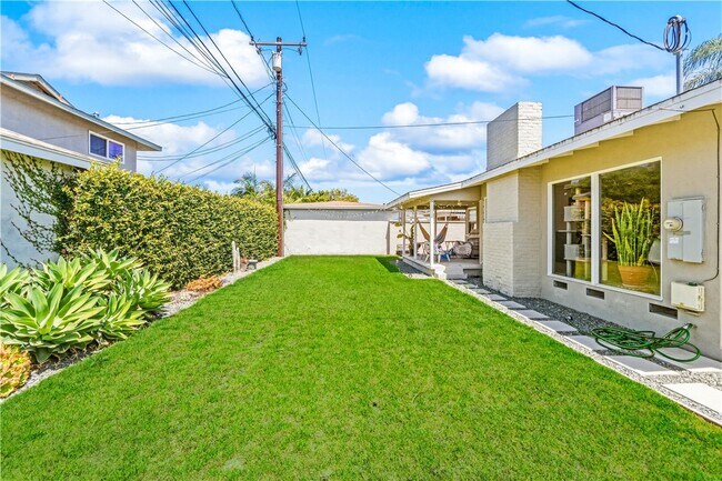 Building Photo - 6721 E La Marimba St