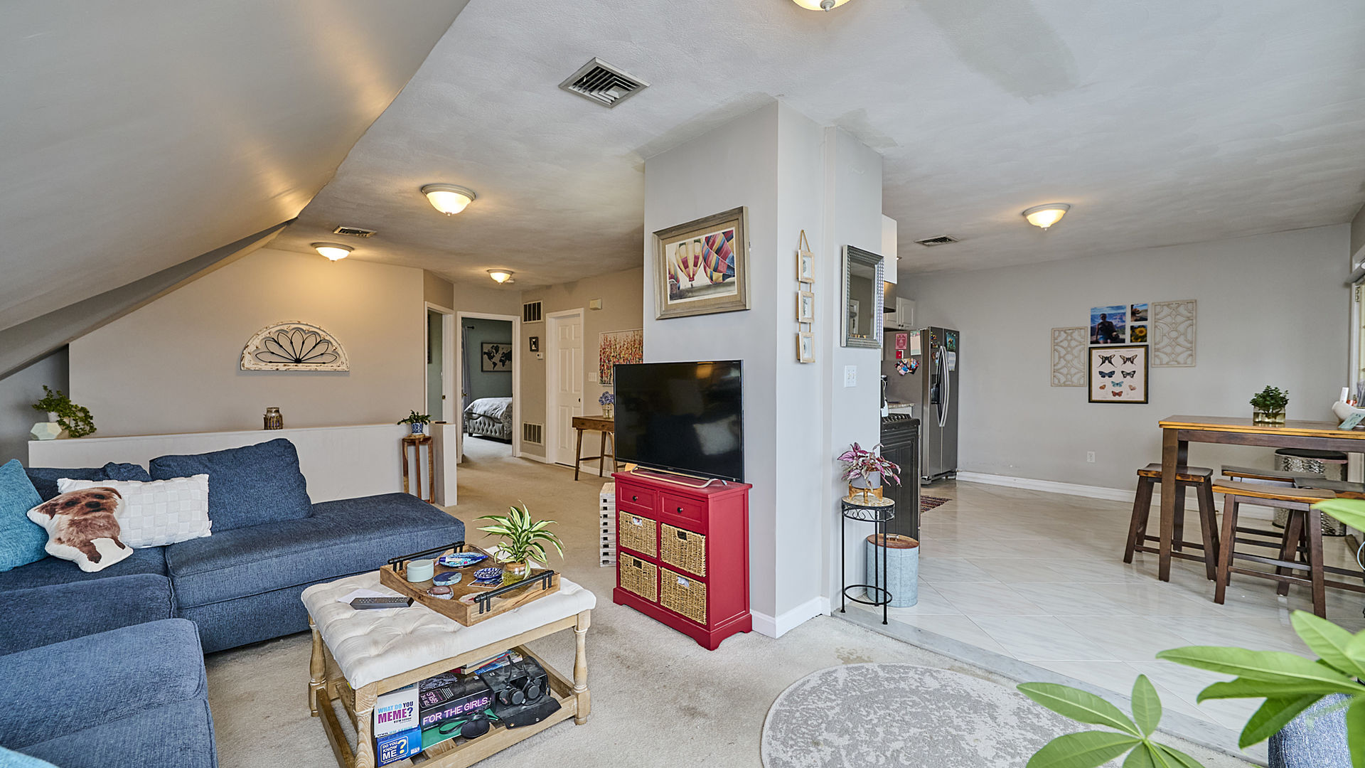 Living Room 4 - 97 Grovers Ave