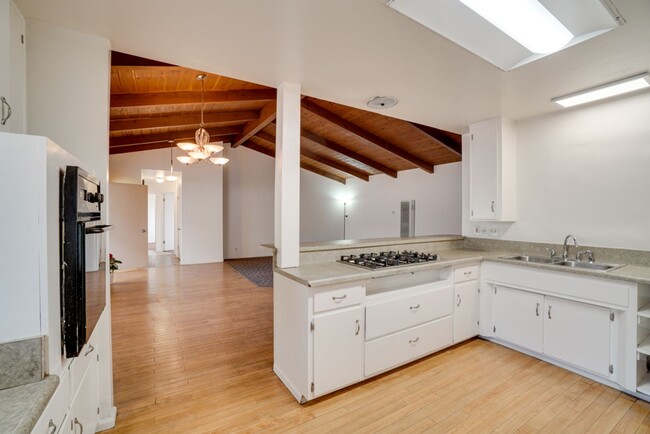 Building Photo - Gorgeous 3-Bedroom 2-Bath House nestled in...