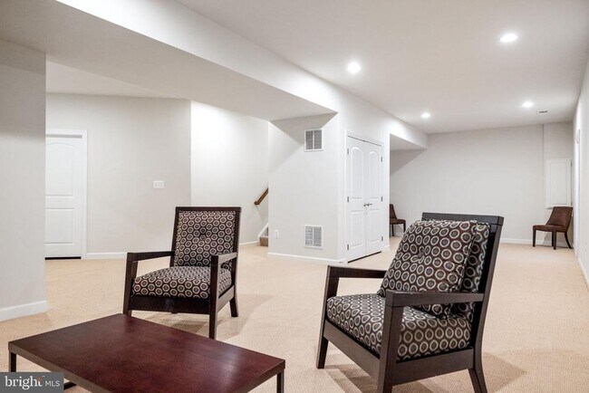 Building Photo - 8106 Angelo Way