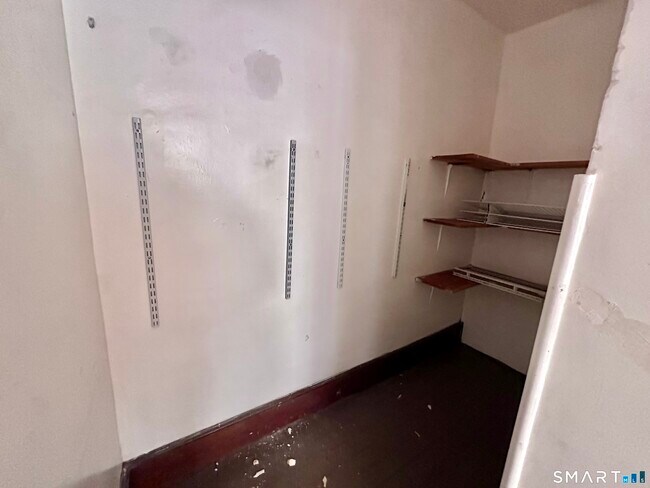 Building Photo - 1082 Townsend Ave