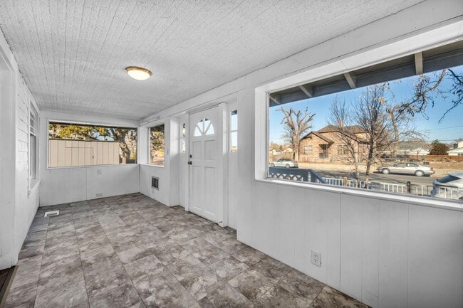 Building Photo - 1637 C St