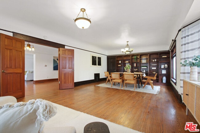 Building Photo - 1616 W 25th St