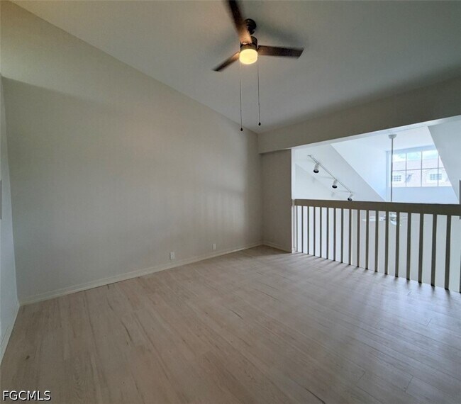 Building Photo - 13121 Whitehaven Ln
