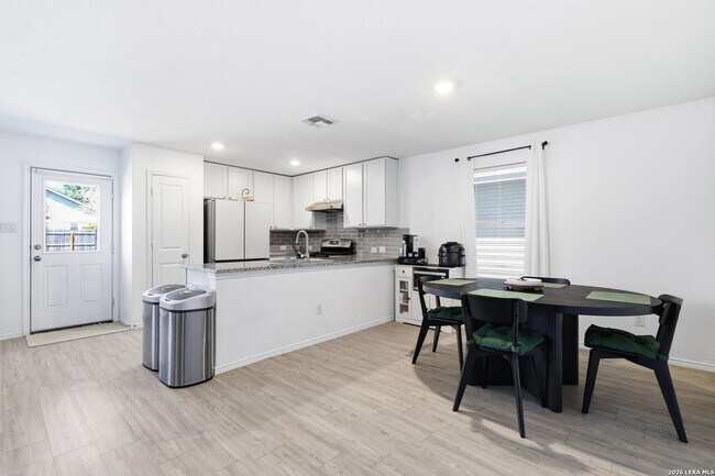 Building Photo - 5443 Calton Bnd
