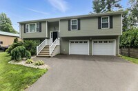 Building Photo - 221 Griffin Rd